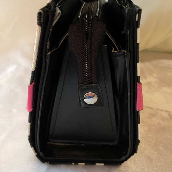 Miche Sachel - Picture 6 of 6